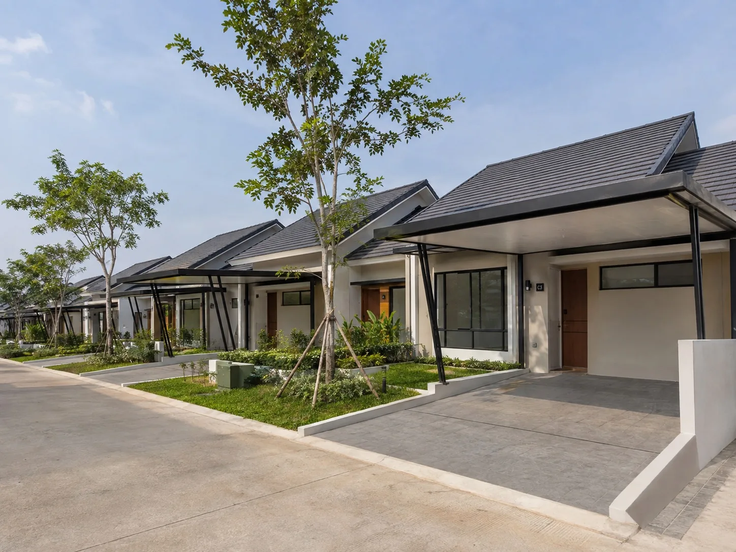 Deretan rumah minimalis modern satu lantai